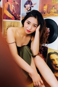 厨房里我扒了孕妇的内裤